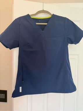 Navy Medelita Scrubs Set! EUC! Small top, medium pants